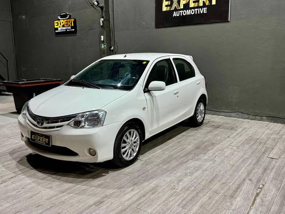 TOYOTA ETIOS 1.3 16V FLEX 4P MANUAL TOYOTA ETIOS 1.3 16V FLEX 4P MANUAL